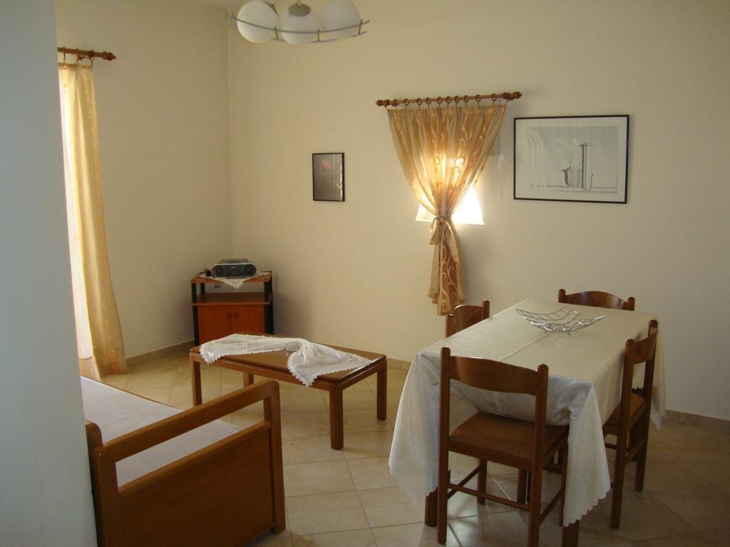 Argoliki Thalassa Miloi  Room photo